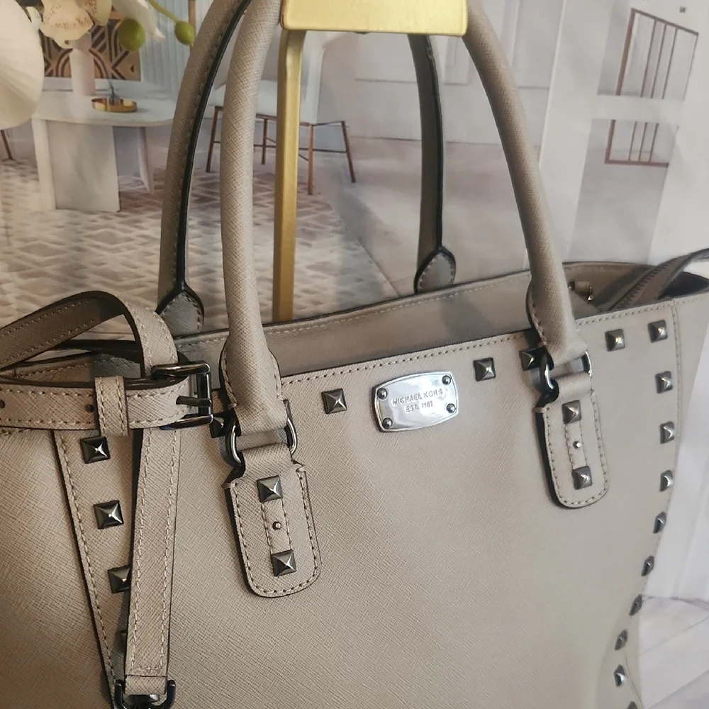Michael Kors Gray 3 Way Crossbody Tote with Branded Lining. Great Condition!